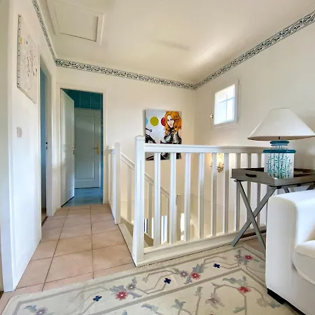 Charming In Nernier, Quiet Area, Garden Vila *