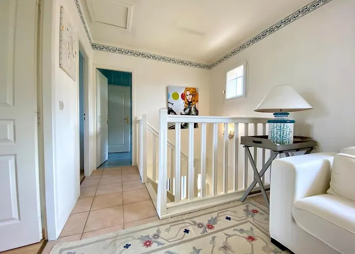 Charming In Nernier, Quiet Area, Garden Villa *